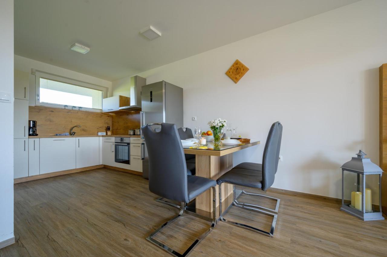 Family Apartment Moravske Toplice Bagian luar foto
