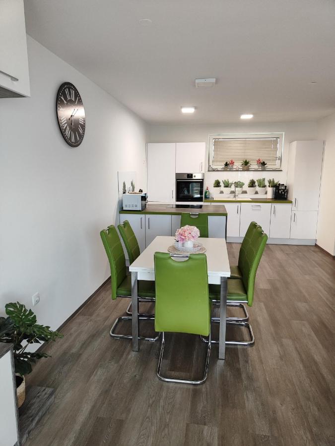 Family Apartment Moravske Toplice Bagian luar foto