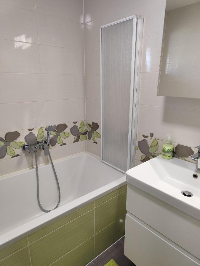 Family Apartment Moravske Toplice Bagian luar foto