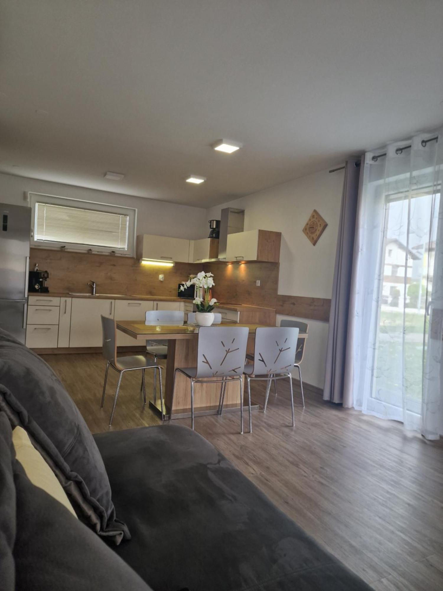 Family Apartment Moravske Toplice Bagian luar foto